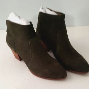 Violet & Red Olive Green Cupid Bootie Size 7